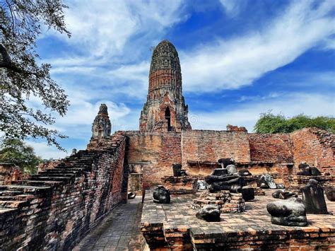 Ayutthaya Şelalesi Üzerinde Ruhsal Bir Yolculuk ve Yansıtılan Varoluşun Gizemi!